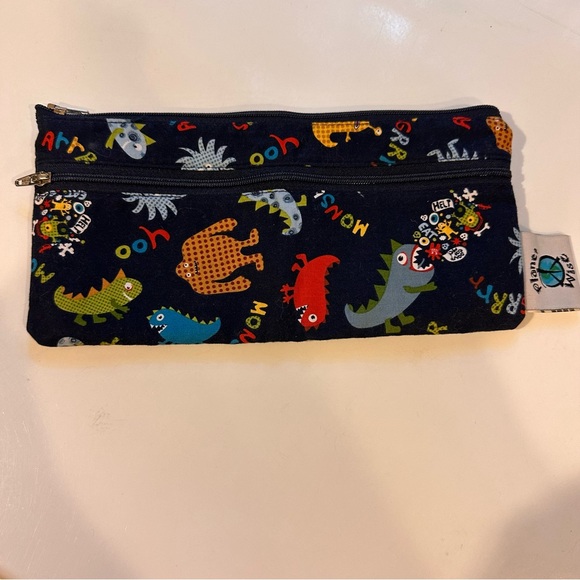 Planet Wise Travel Wet Dry Bag Featuring Monsters Small Zip Pouch - Picture 1 of 6